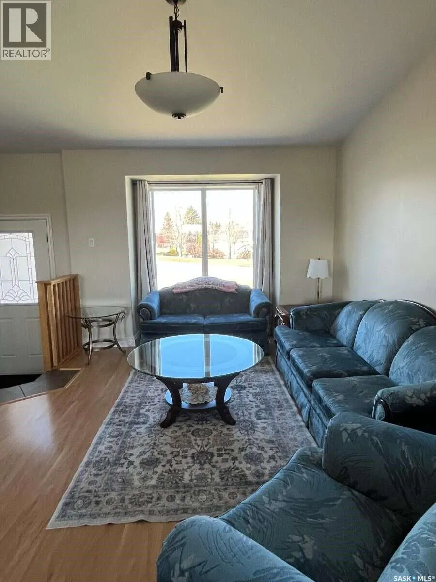 3 Poplar PLACE