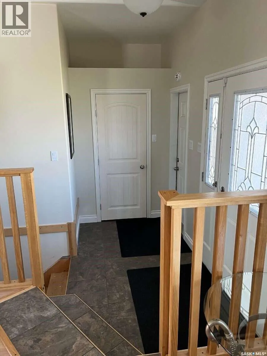 3 Poplar PLACE