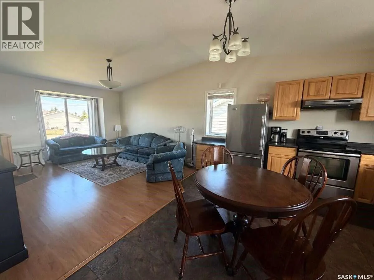3 Poplar PLACE