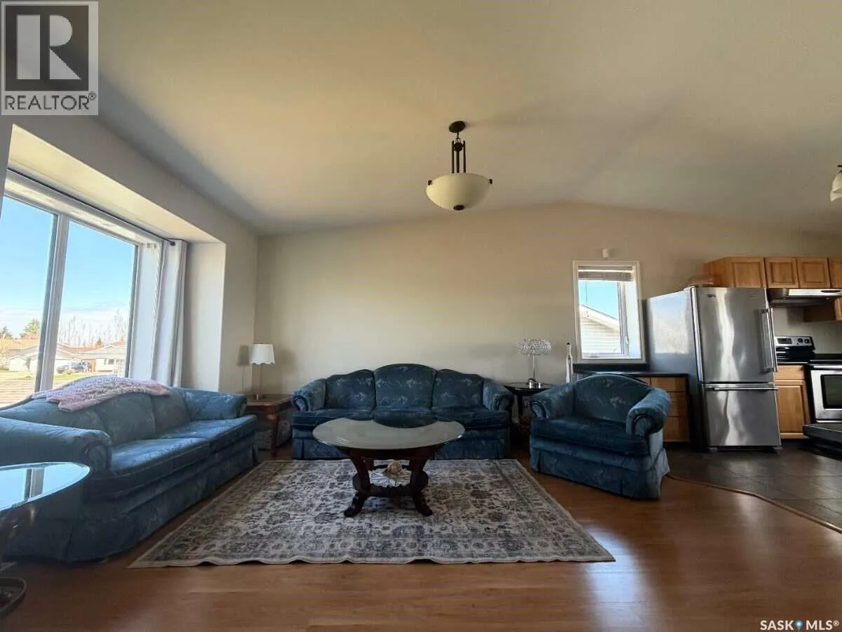 3 Poplar PLACE