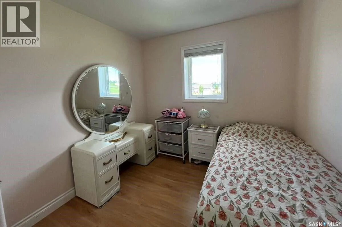 3 Poplar PLACE