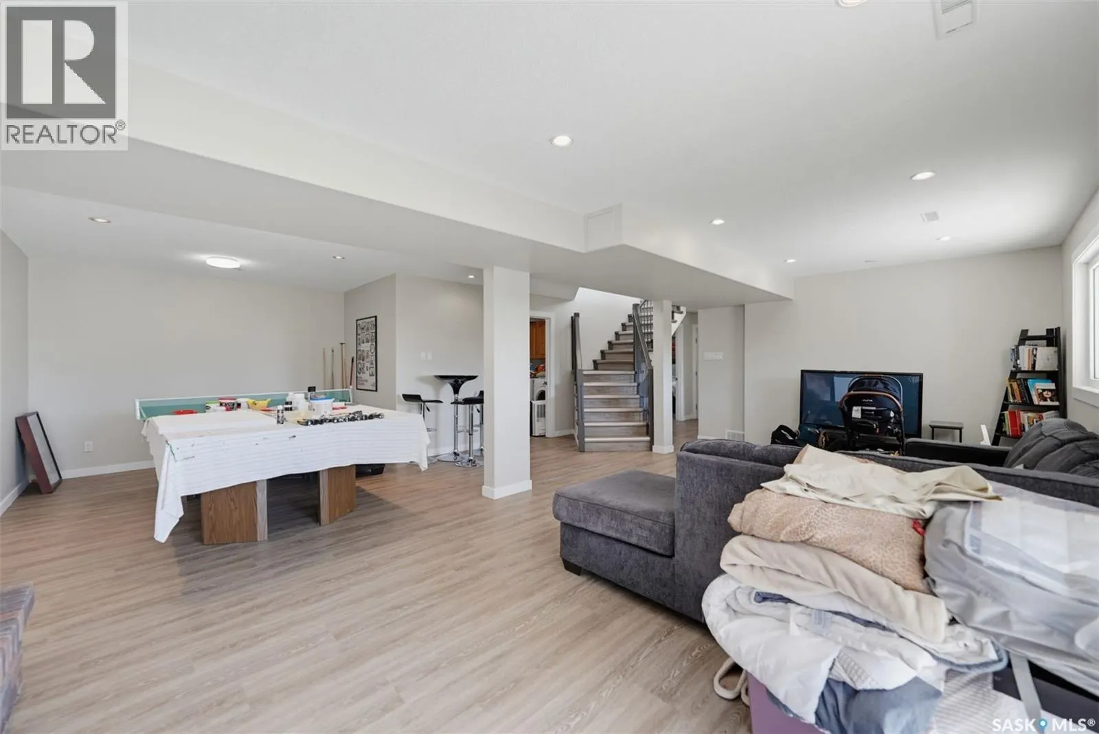 25 CAPILANO DRIVE