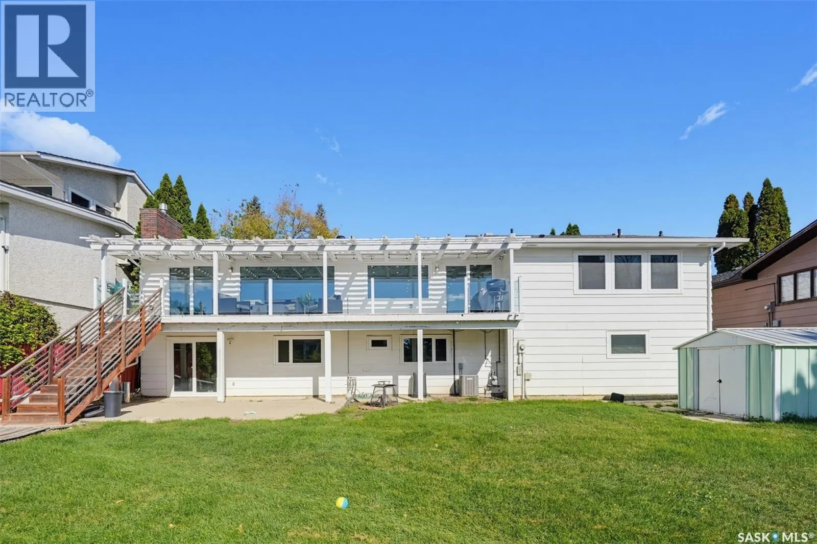 25 CAPILANO DRIVE