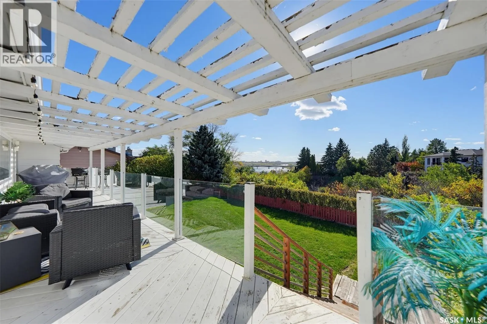 25 CAPILANO DRIVE
