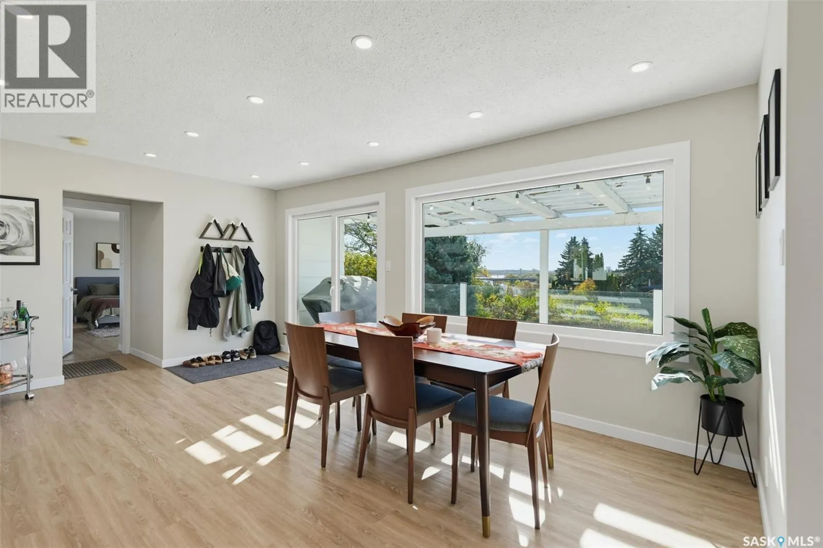 25 CAPILANO DRIVE