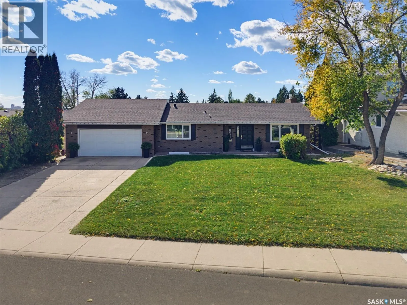 25 CAPILANO DRIVE