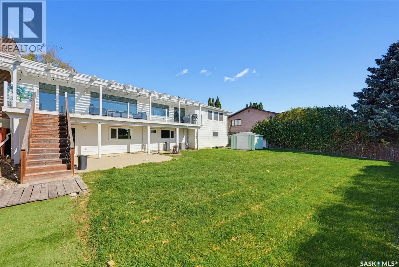25 CAPILANO DRIVE