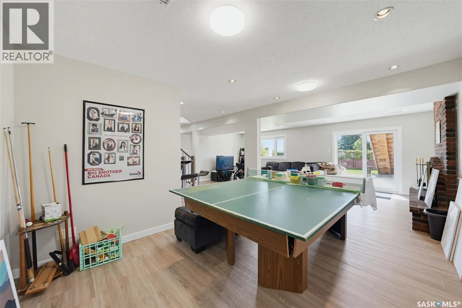 25 CAPILANO DRIVE