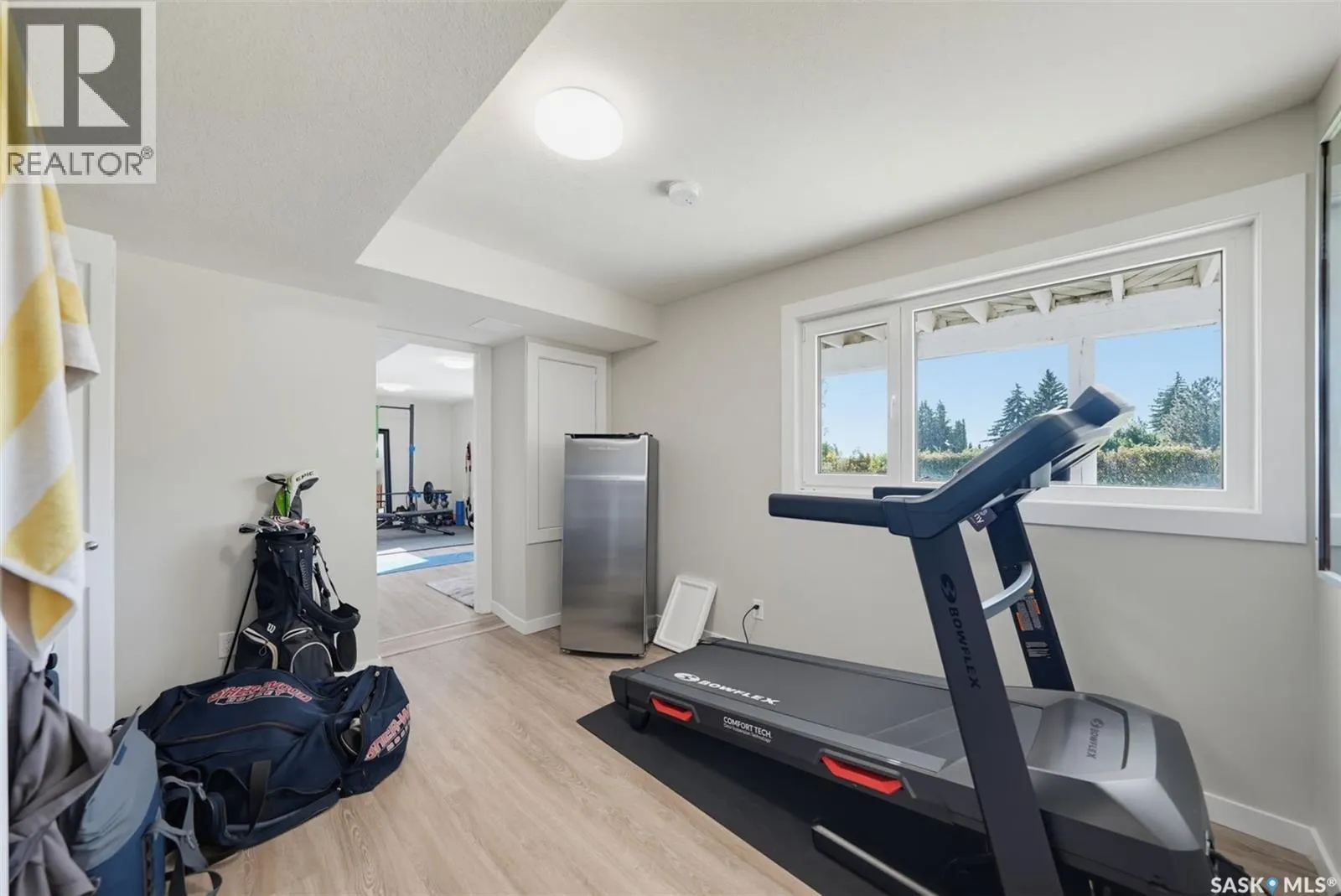 25 CAPILANO DRIVE