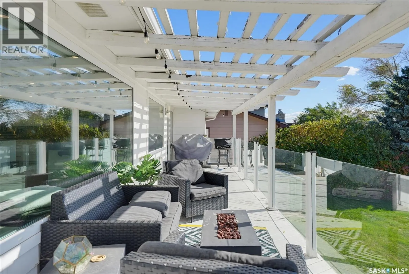 25 CAPILANO DRIVE