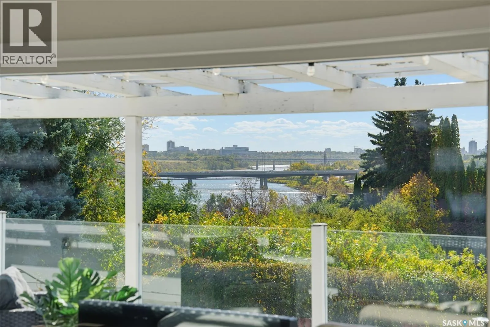 25 CAPILANO DRIVE