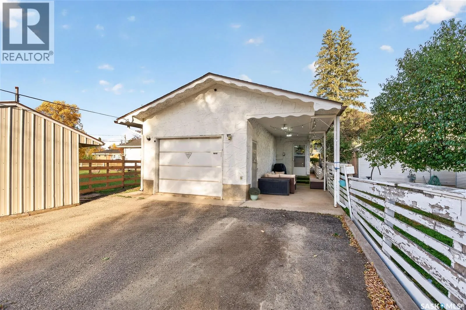 1010 9th AVENUE SW
