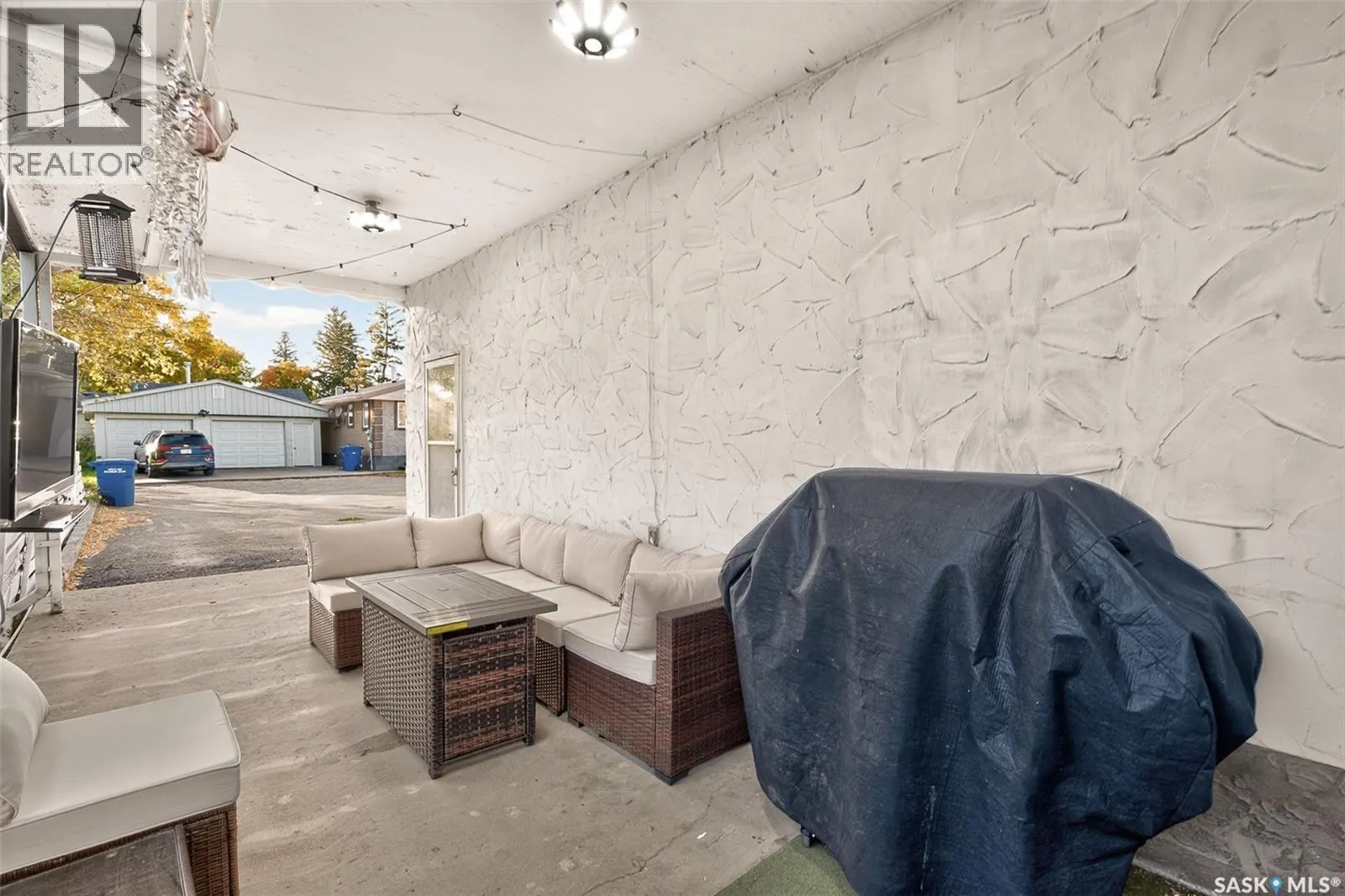 1010 9th AVENUE SW