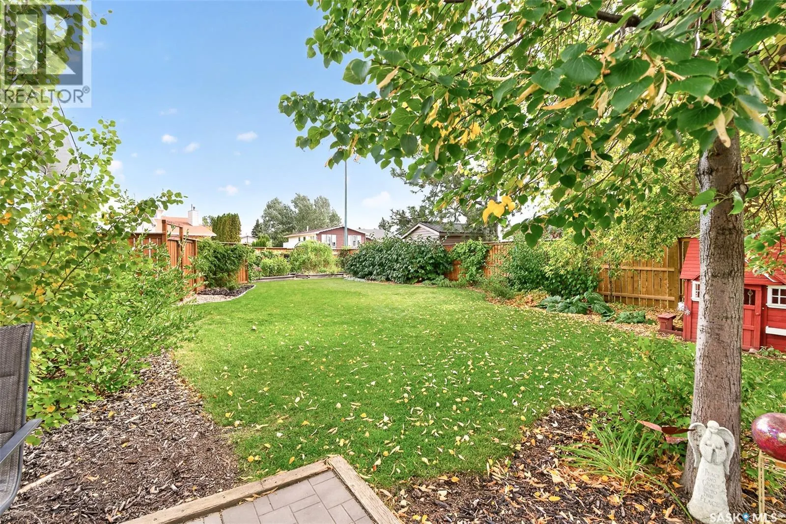66 Edelweiss CRESCENT