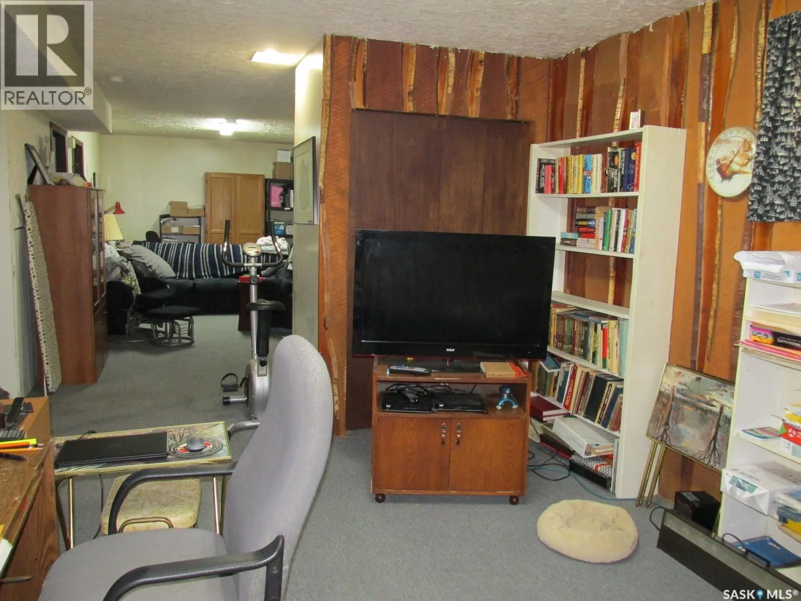 1103 3rd STREET W