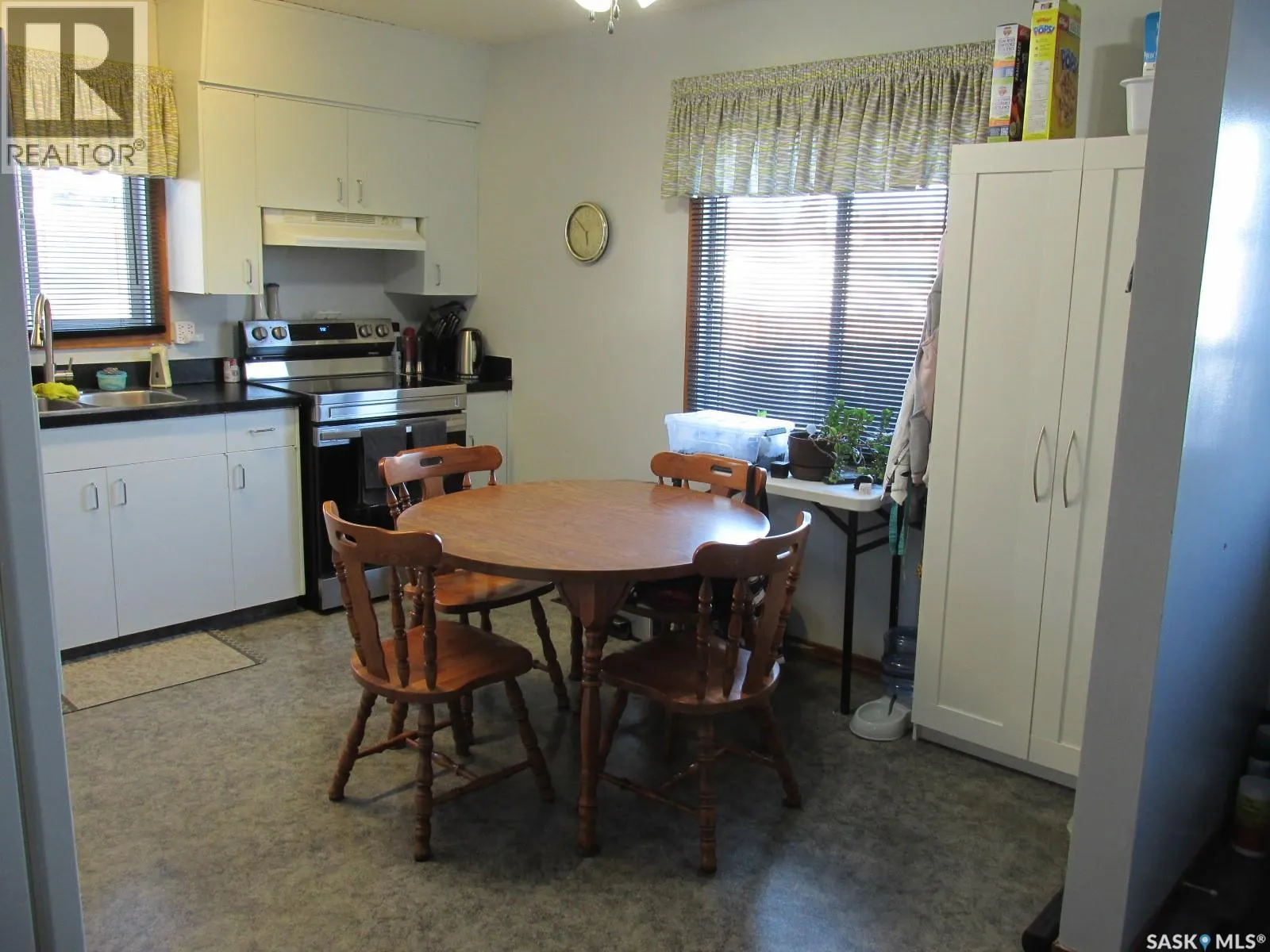 1103 3rd STREET W