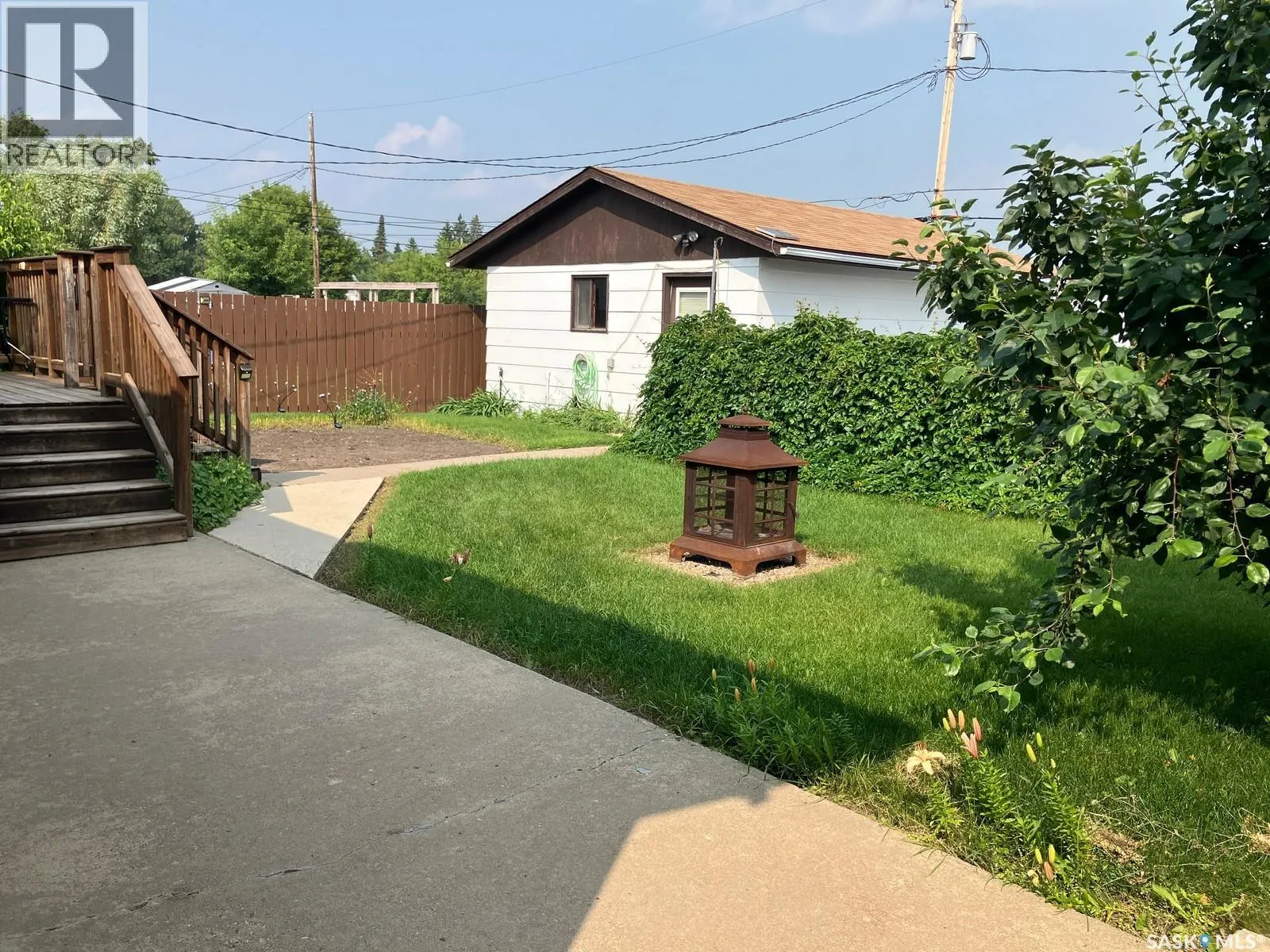1103 3rd STREET W