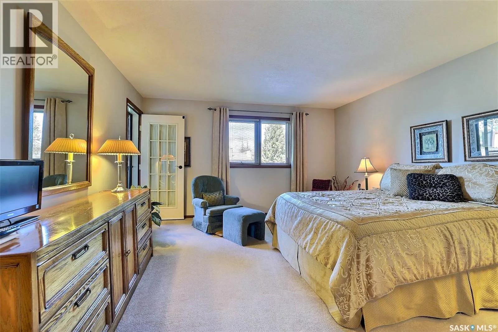 338 Avon DRIVE