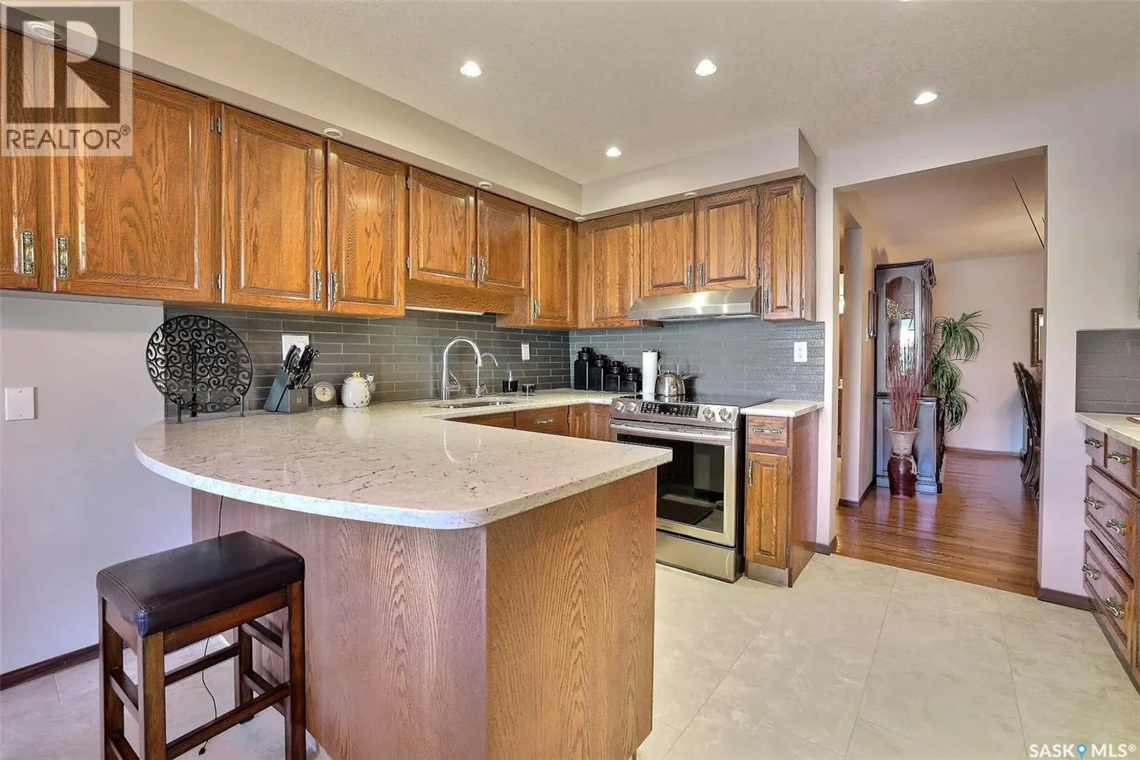 338 Avon DRIVE