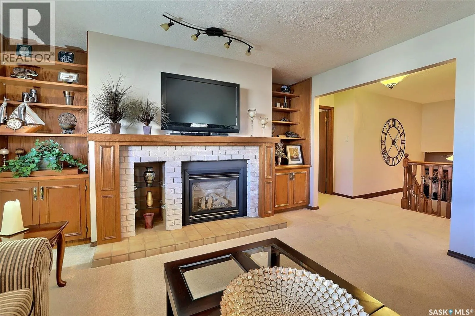 338 Avon DRIVE