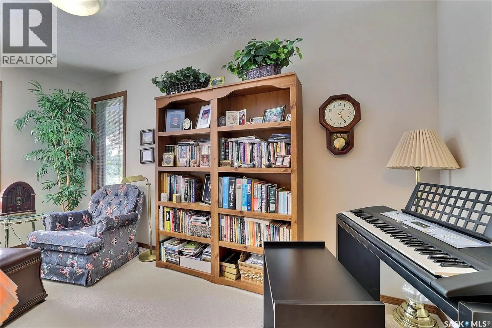 338 Avon DRIVE