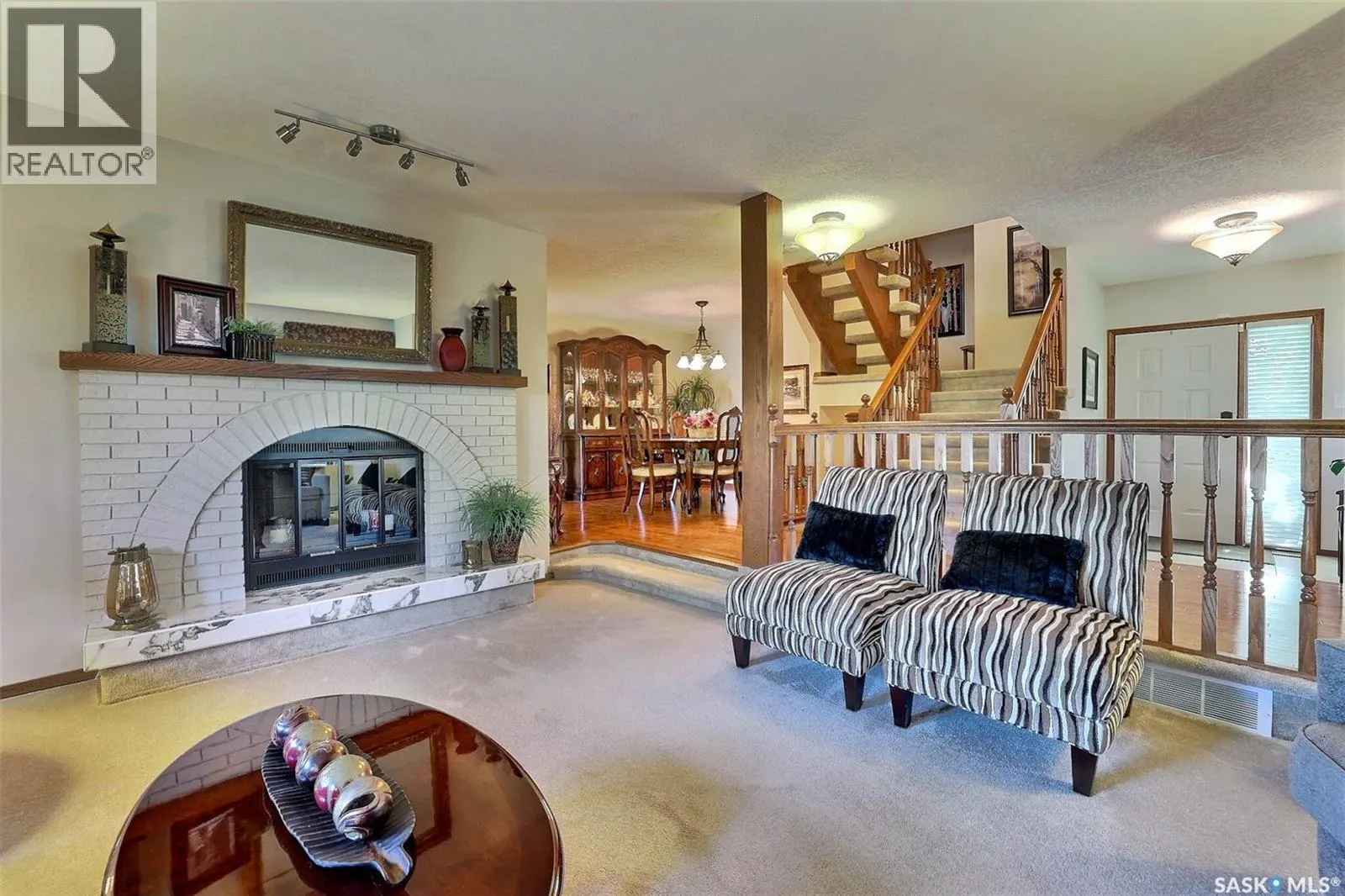 338 Avon DRIVE