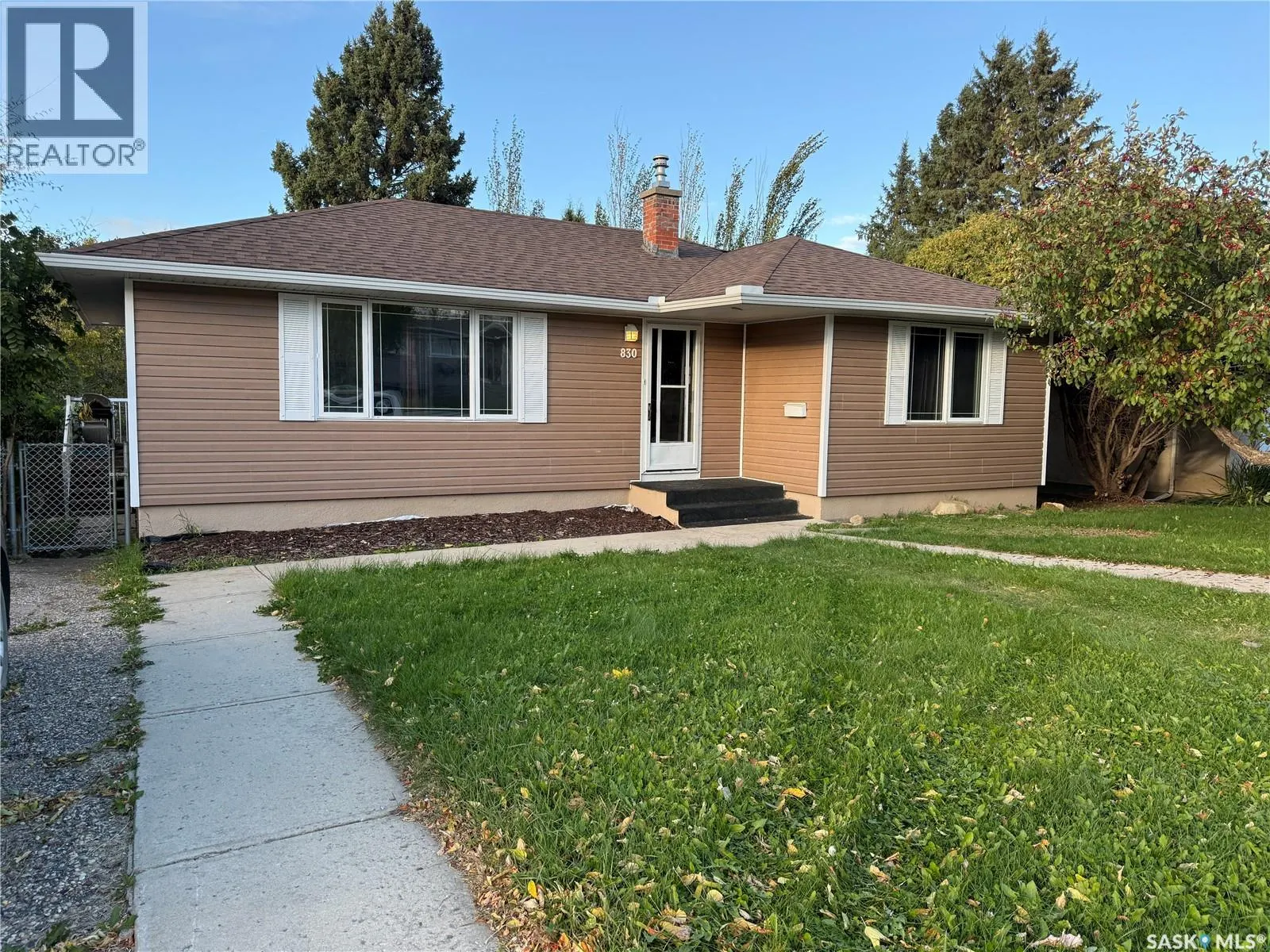 830 20th STREET W