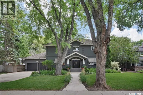 310 Saskatchewan CRESCENT W