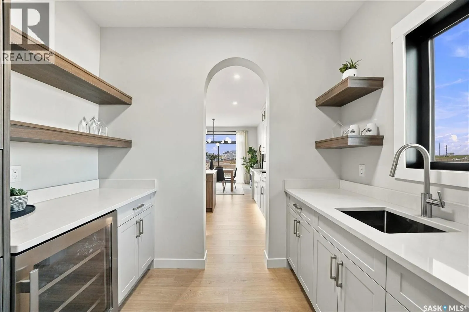 310 Traeger MANOR
