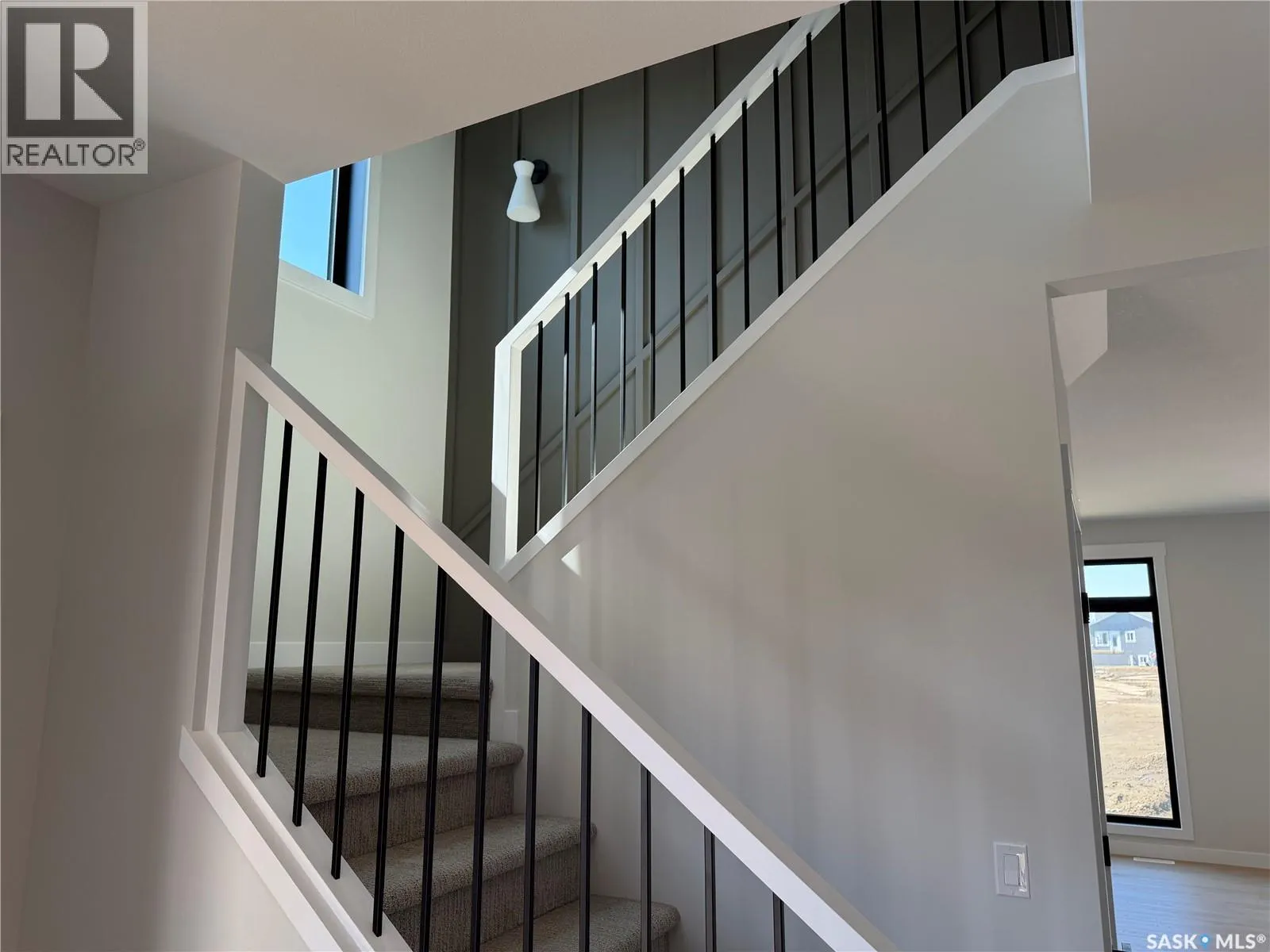 310 Traeger MANOR