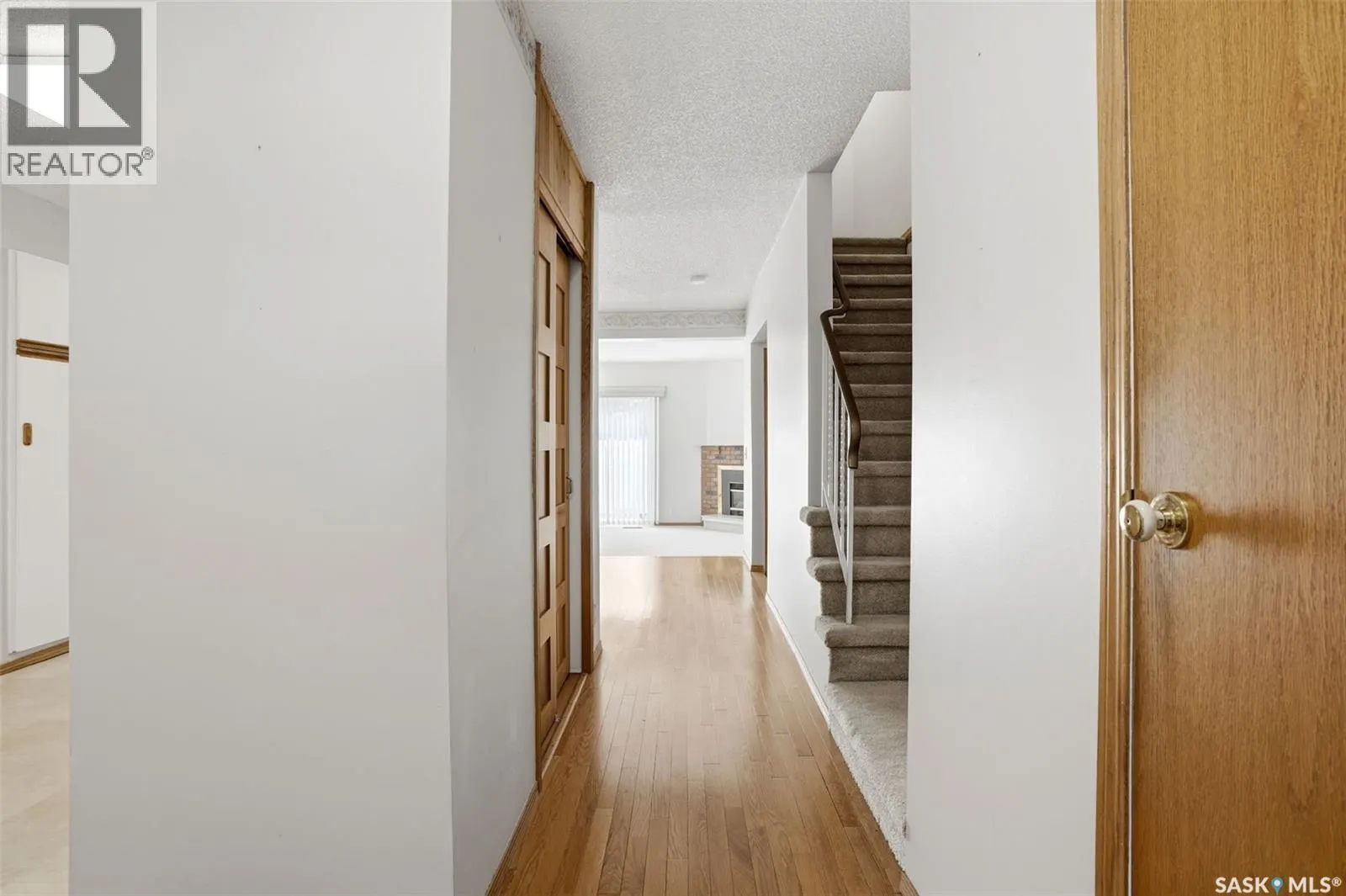 246 Plainsview DRIVE
