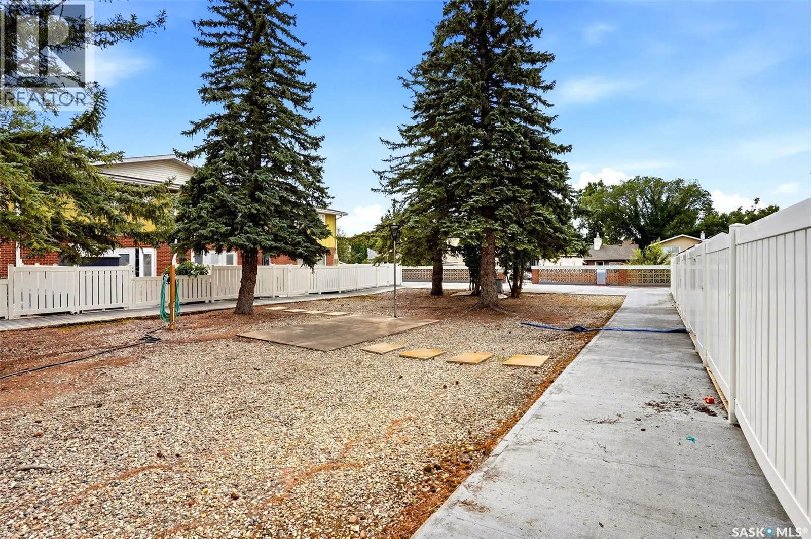 246 Plainsview DRIVE