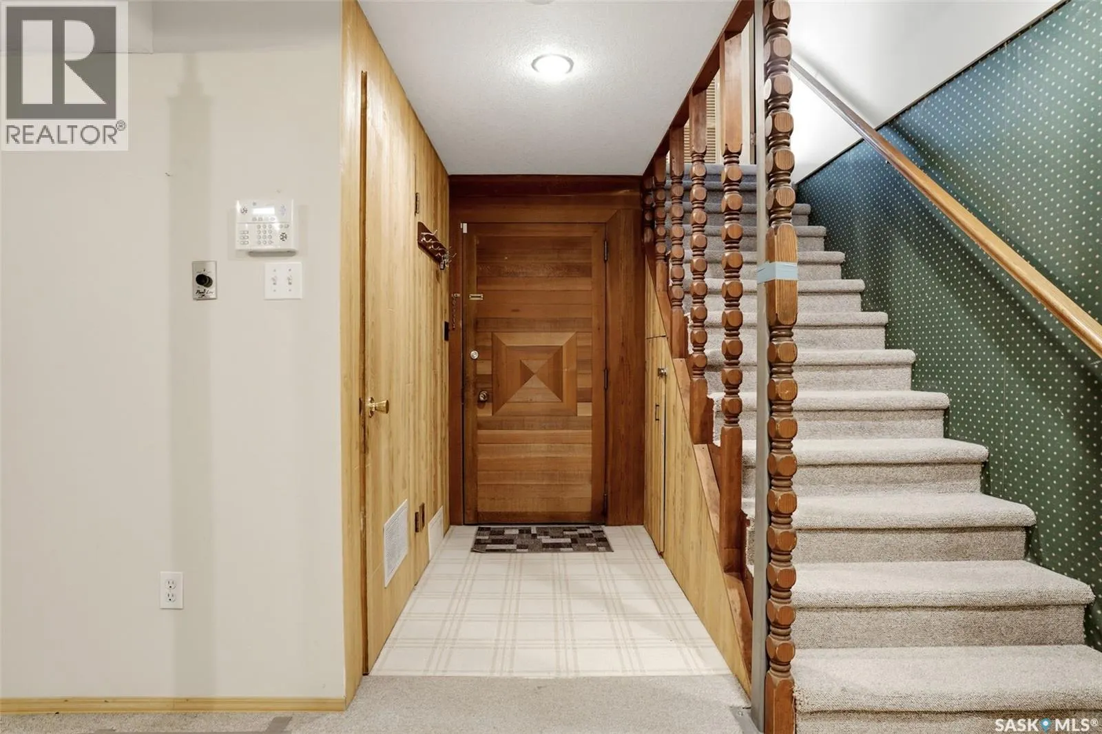246 Plainsview DRIVE