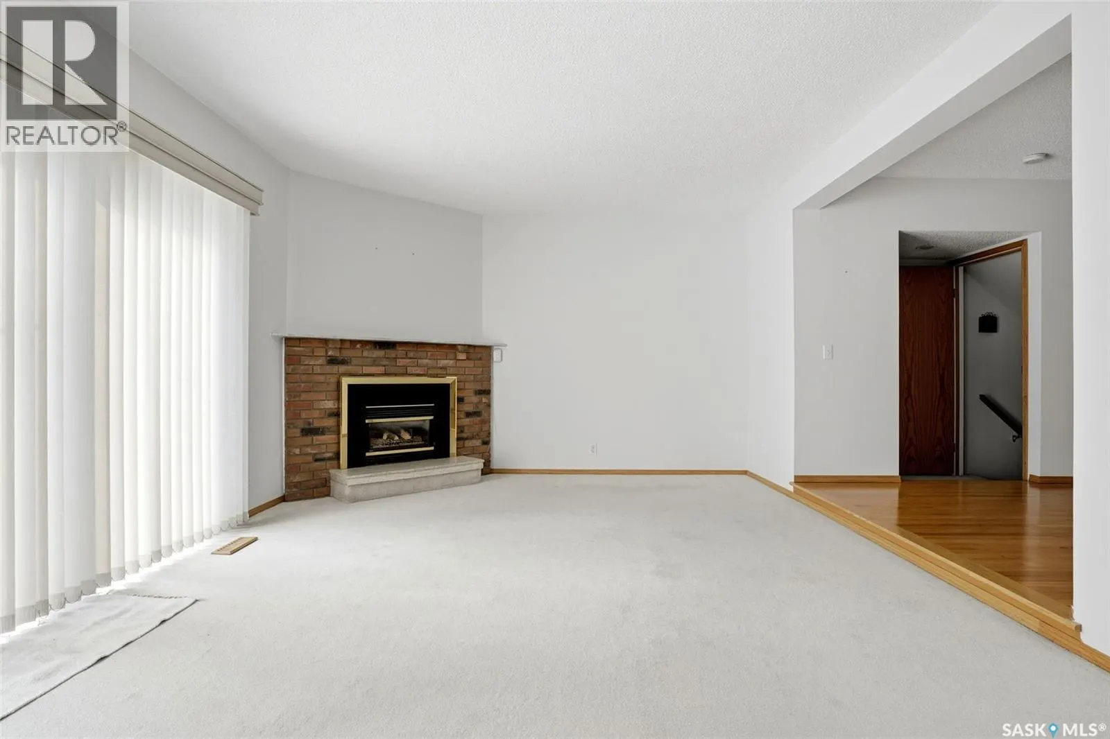 246 Plainsview DRIVE