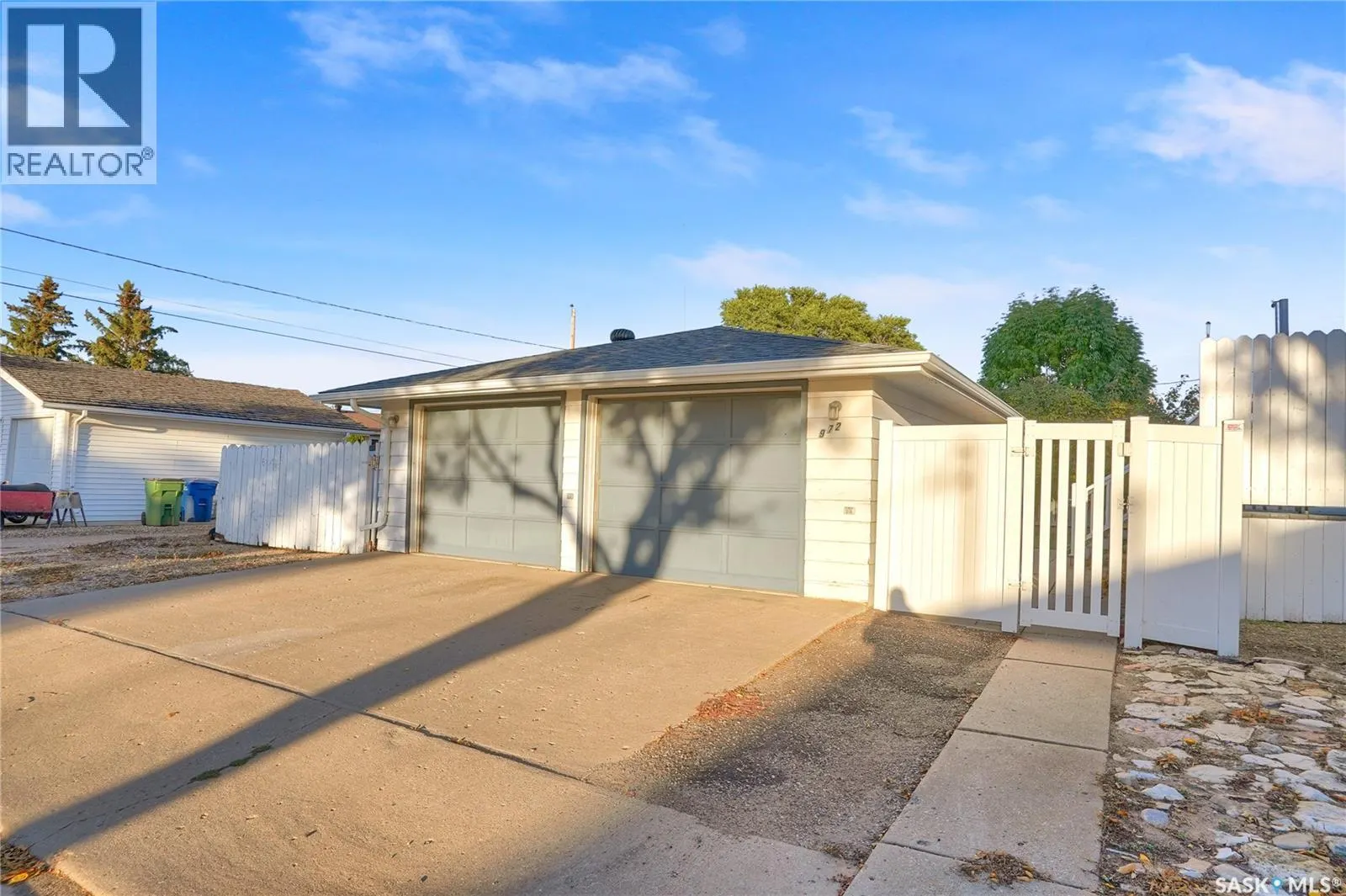 972 SIMCOE STREET