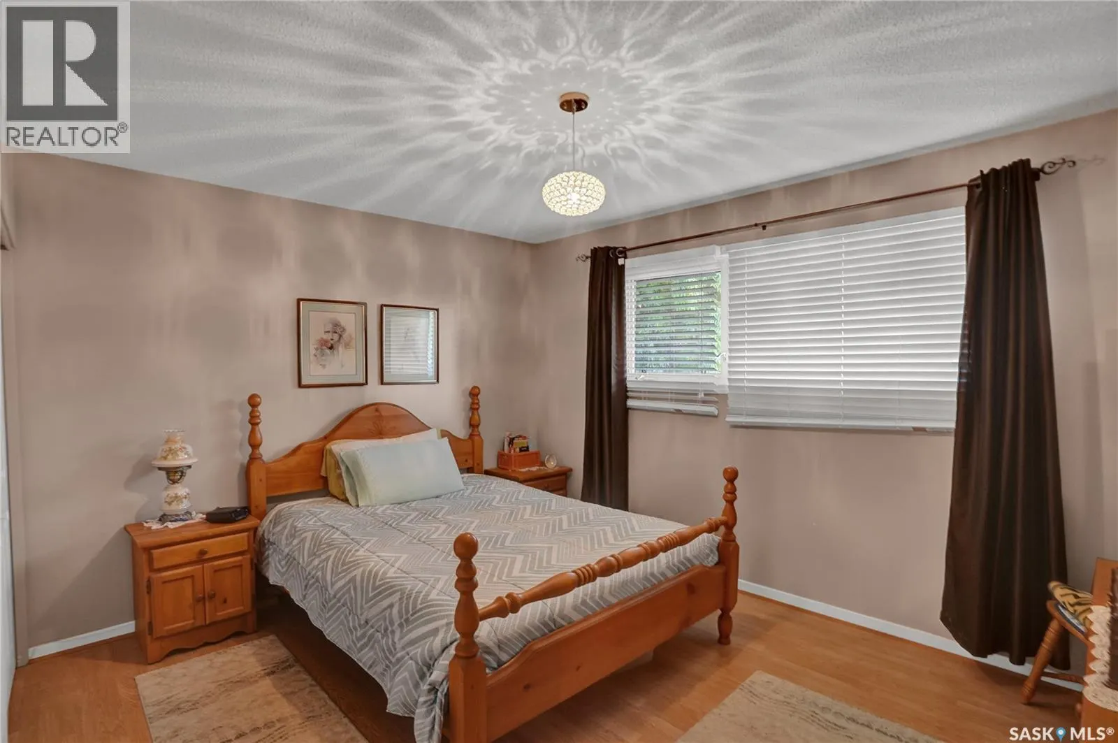 972 SIMCOE STREET