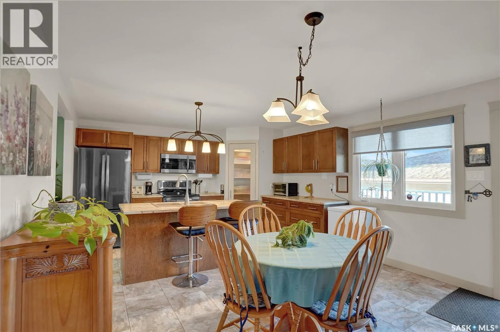 972 SIMCOE STREET
