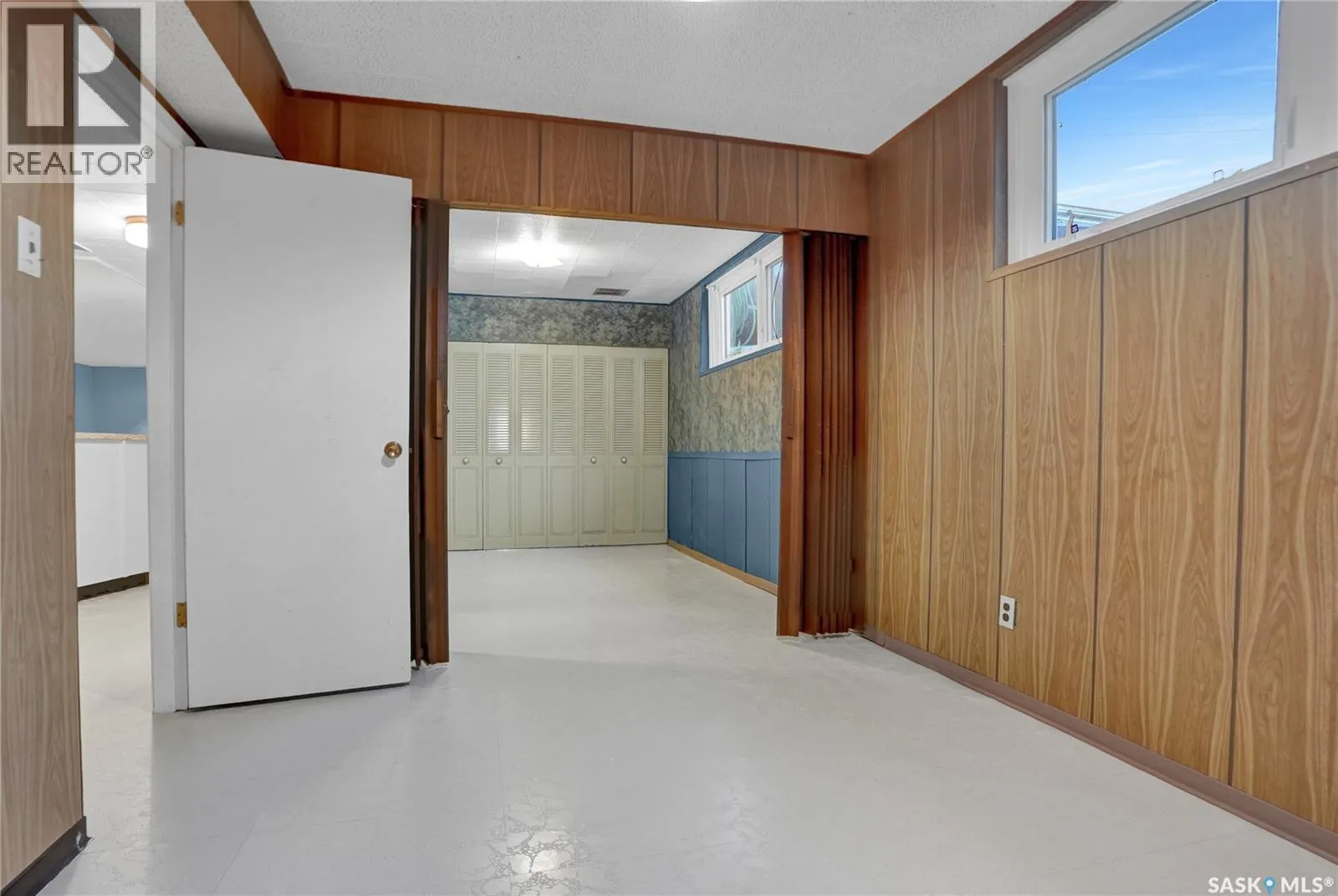 972 SIMCOE STREET