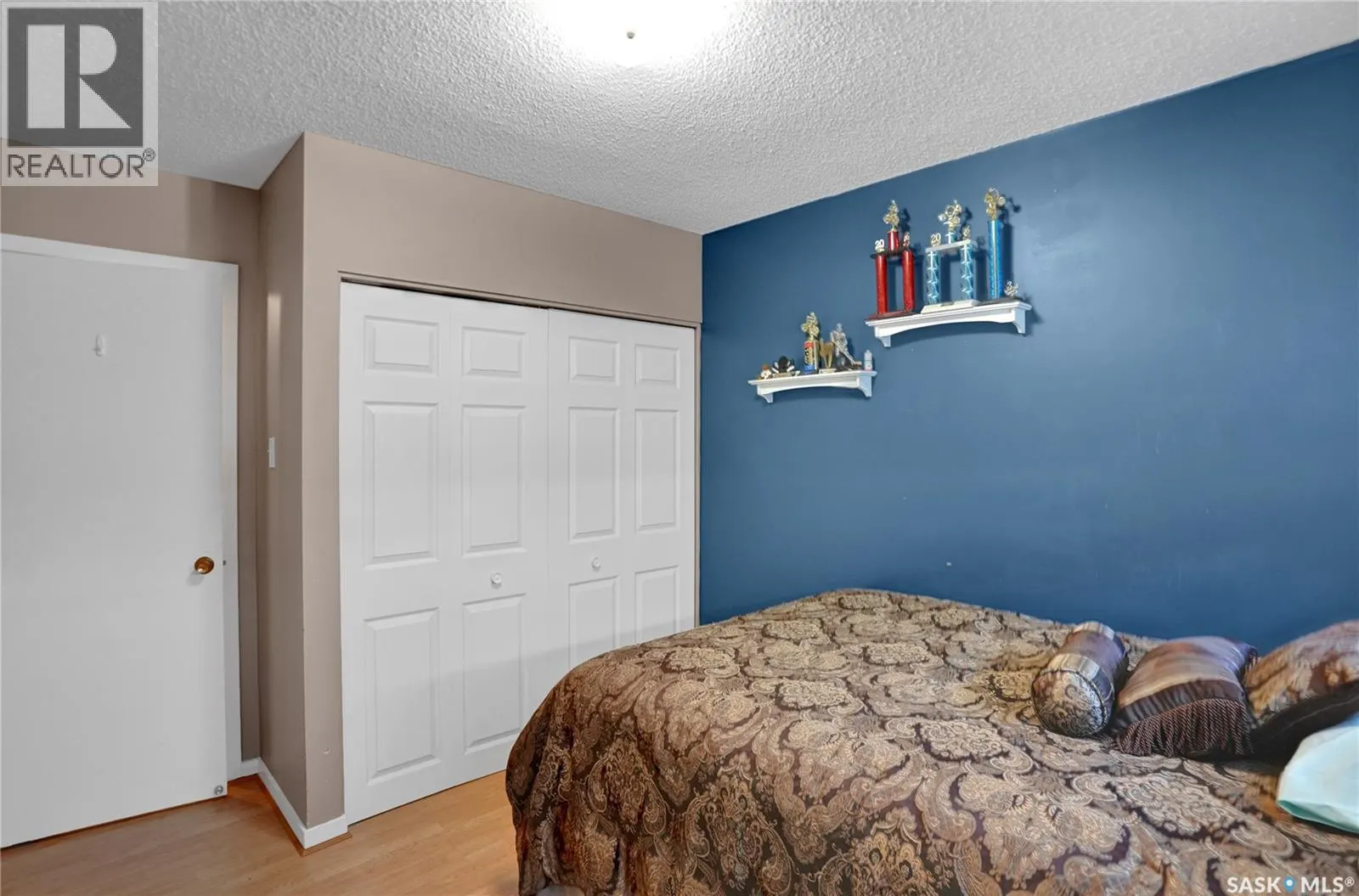 972 SIMCOE STREET