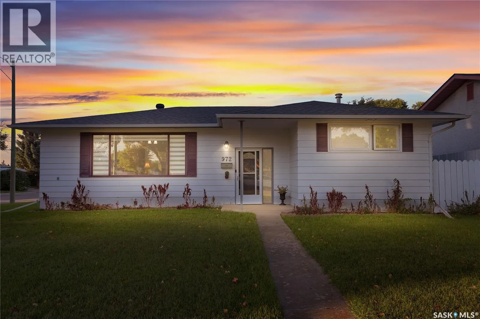 972 SIMCOE STREET
