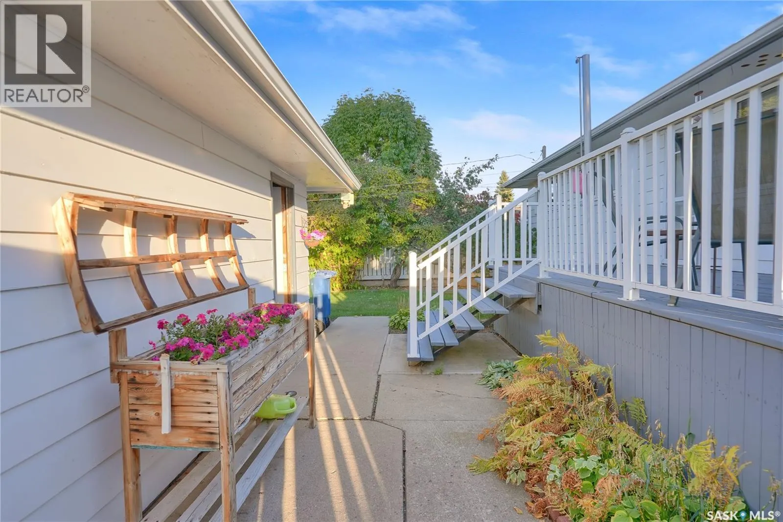 972 SIMCOE STREET