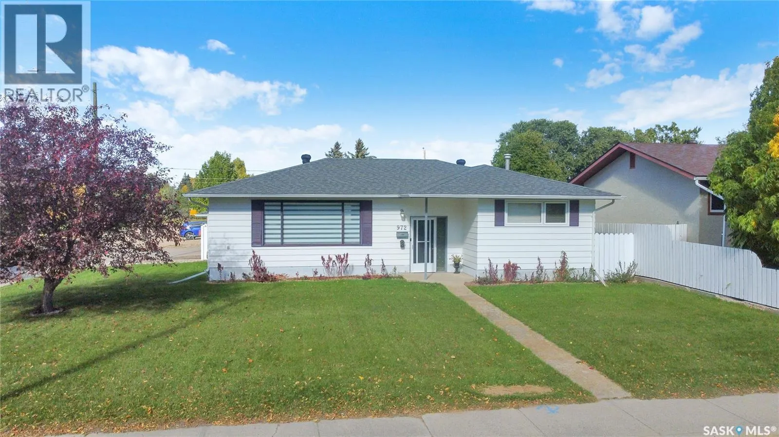 972 SIMCOE STREET