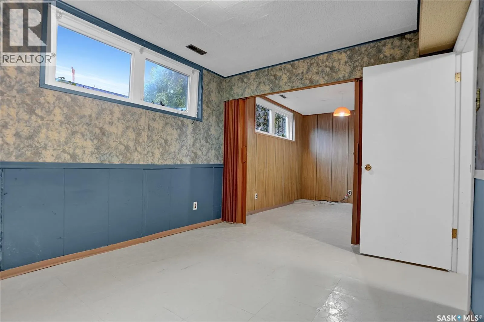 972 SIMCOE STREET
