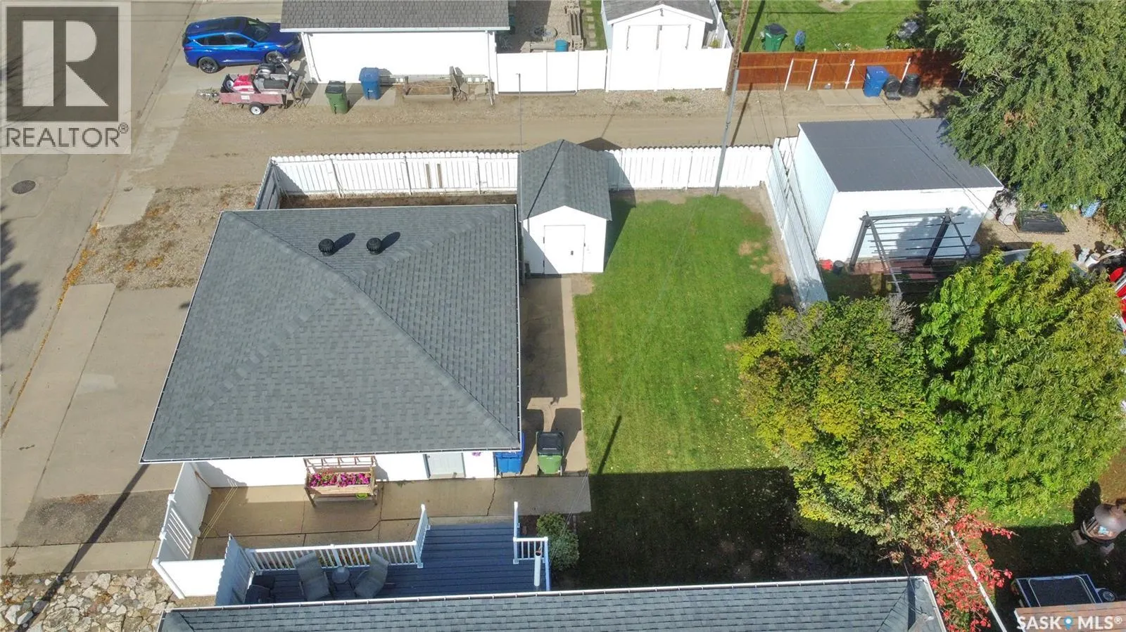 972 SIMCOE STREET