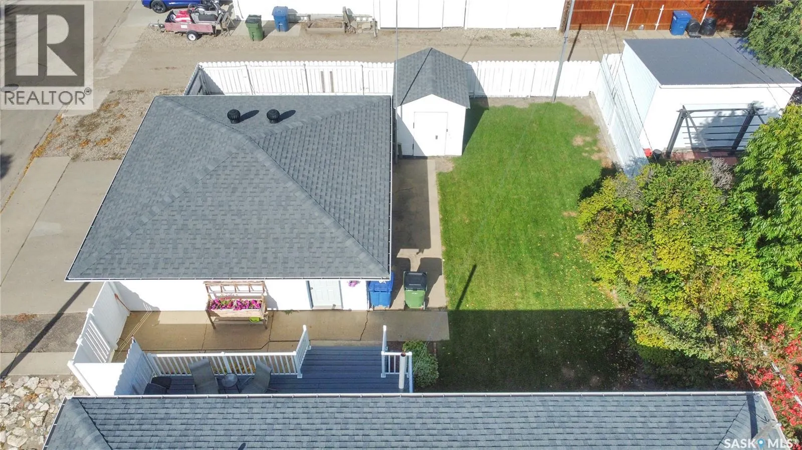 972 SIMCOE STREET