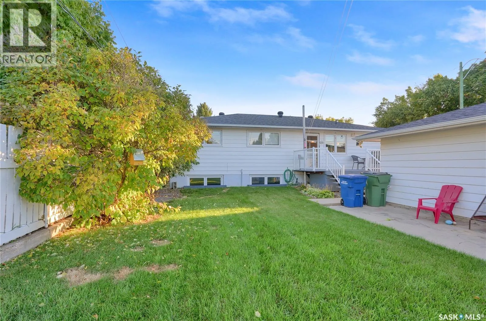 972 SIMCOE STREET