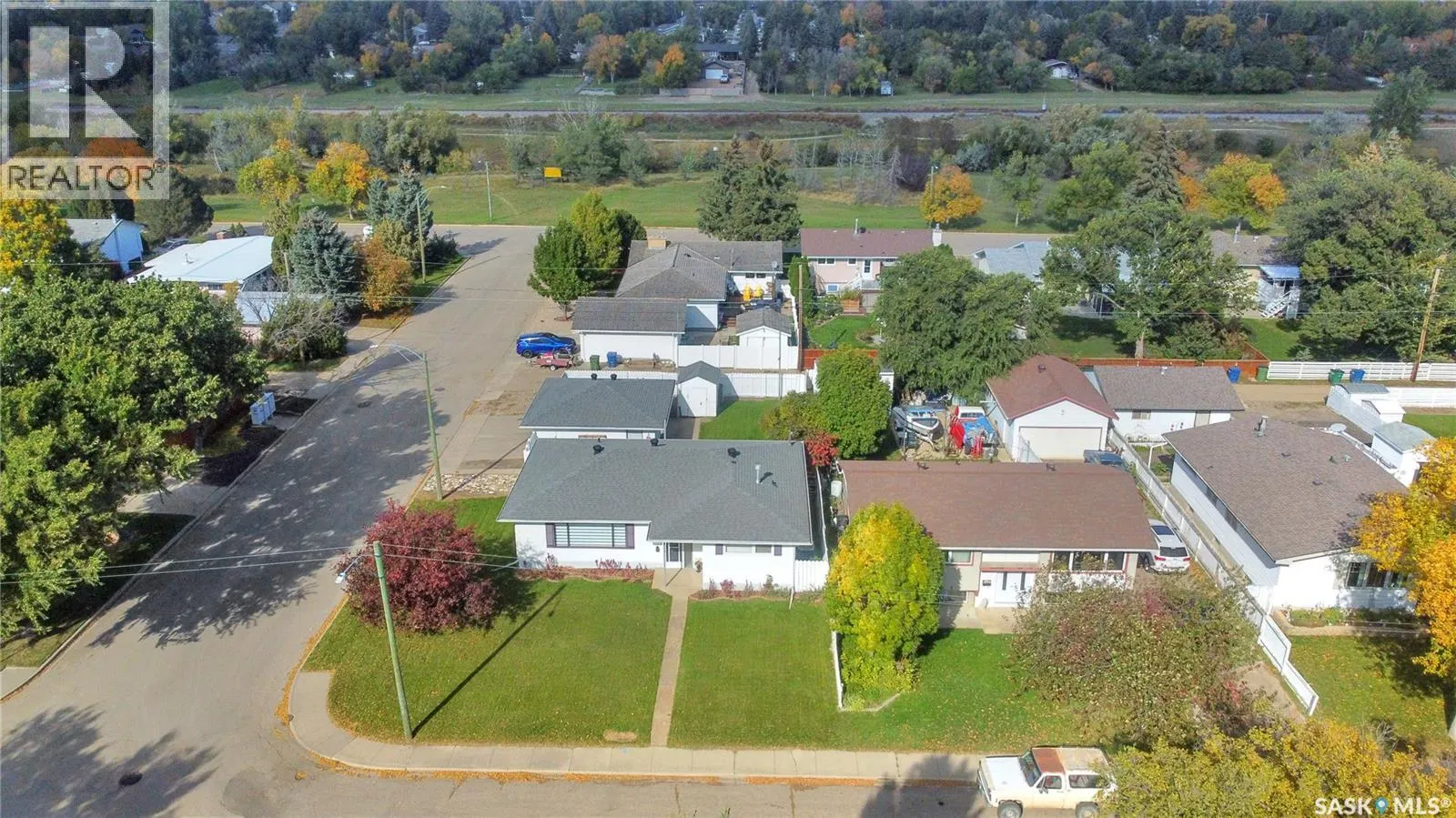 972 SIMCOE STREET