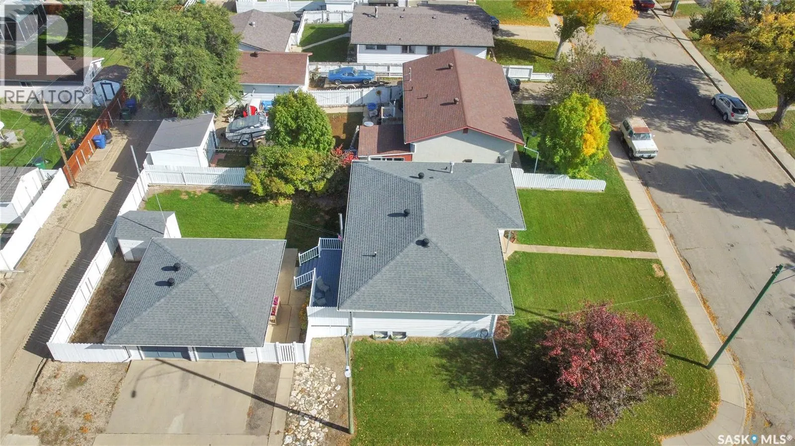972 SIMCOE STREET