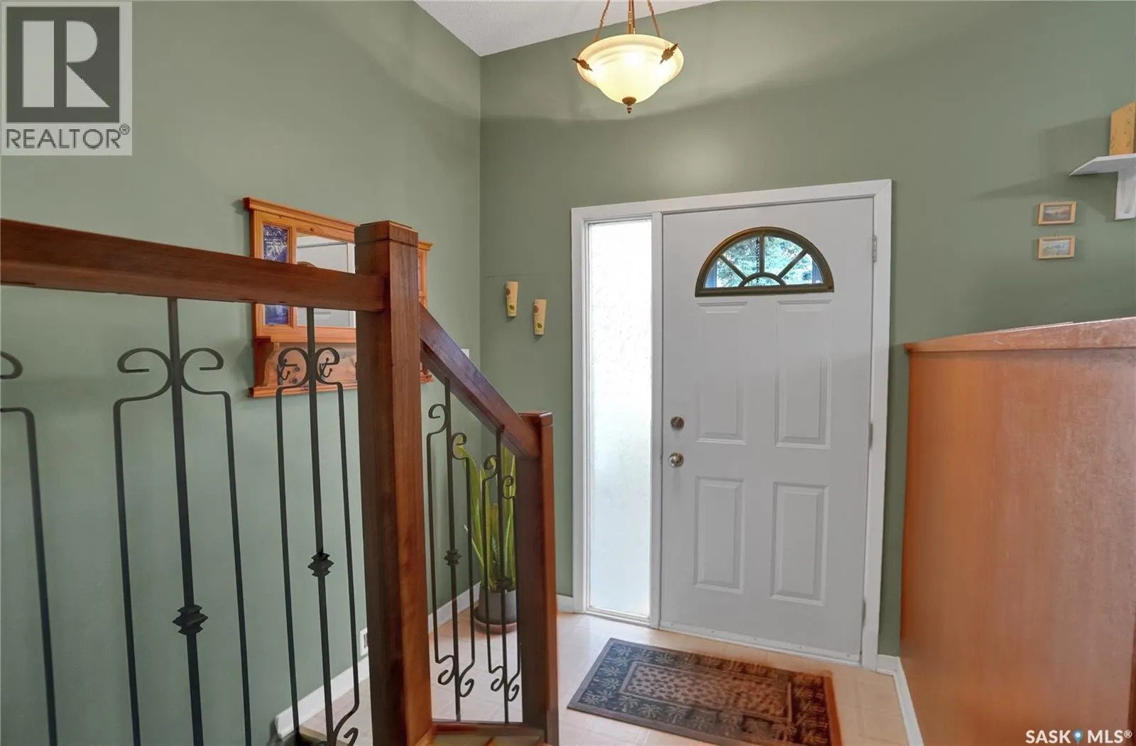 972 SIMCOE STREET