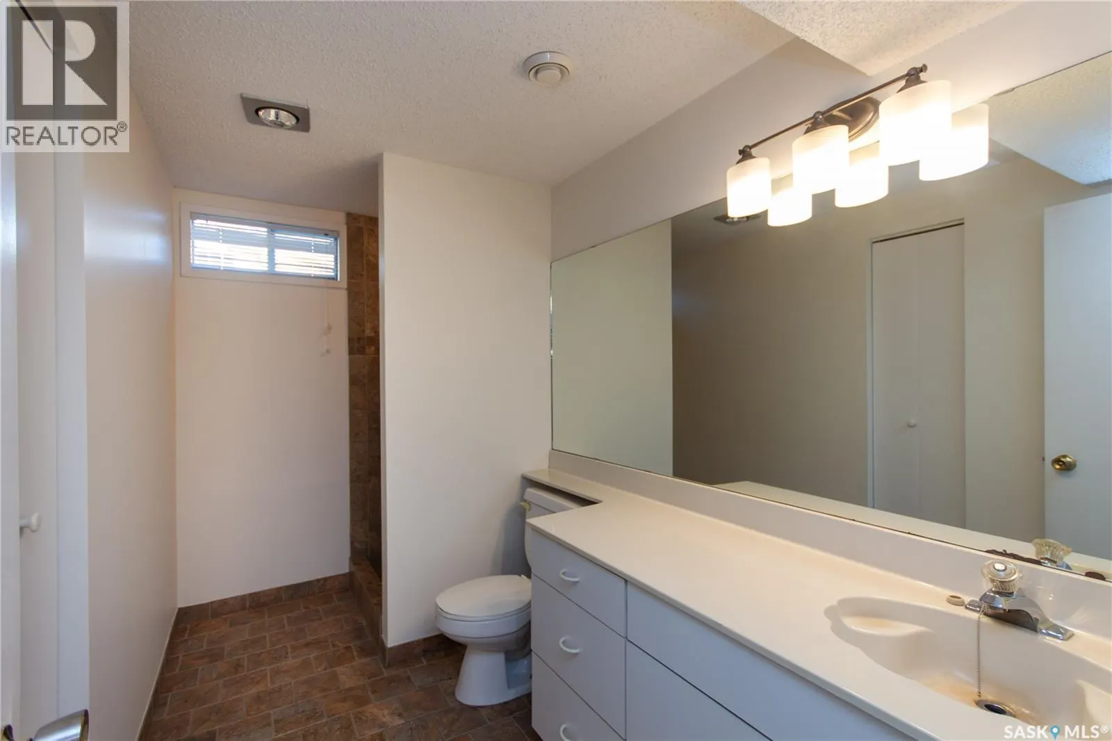 10710 Meighen CRESCENT